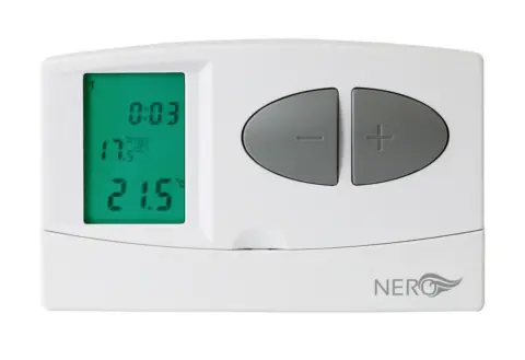 Sobni termostat NERO programski žičani NQ7
