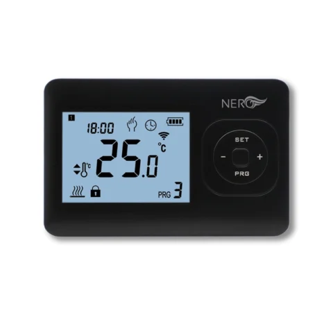 Digitalni termostat sa ekranom, temperatura 25 stepeni.