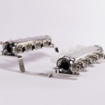 Inox razdelnik NERO sa termoventilima i topmetrima – prikaz pod uglom od 45 stepeni.