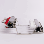 Detaljan prikaz termoventila i topmetara na inox razdelniku NERO 1" 3/4.